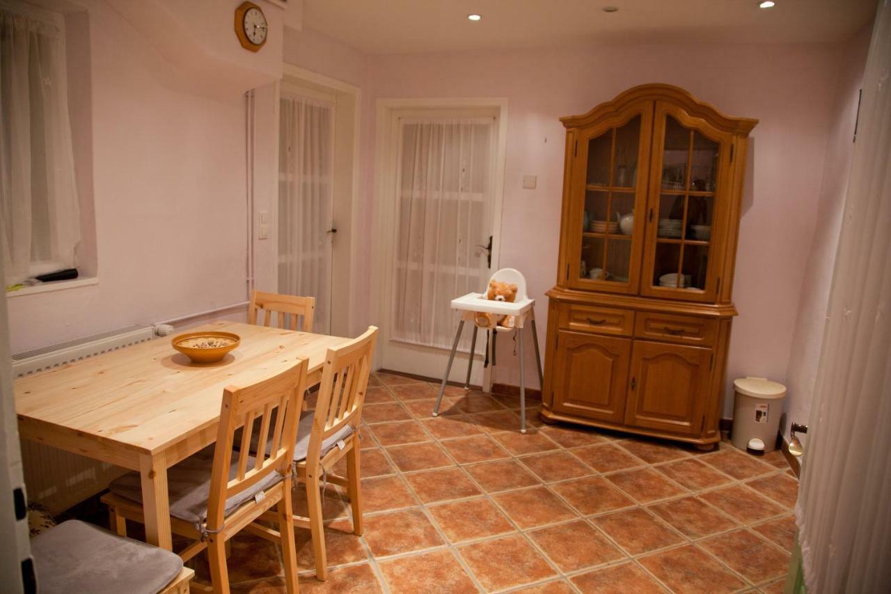 فيلا The 1882 Old House Vodnikova بوينج المظهر الخارجي الصورة